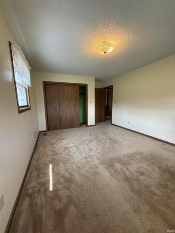 6105 N State Road 59 Linton IN 47441