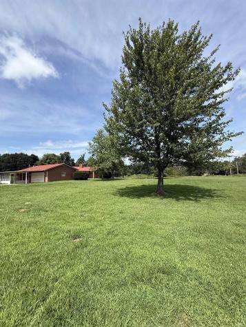 6105 N State Road 59 Linton IN 47441