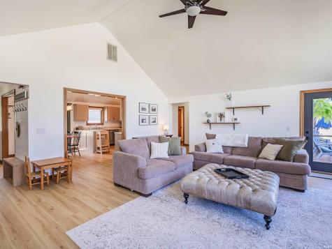 9826 White Hill Court Fort Wayne IN 46804