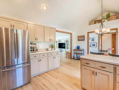 9826 White Hill Court Fort Wayne IN 46804