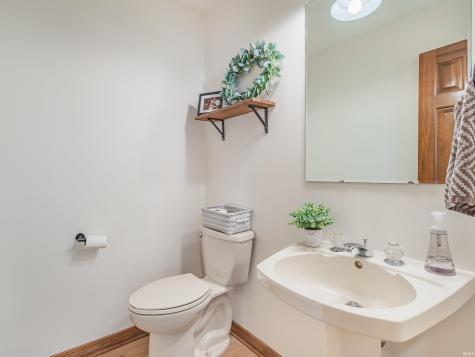 9826 White Hill Court Fort Wayne IN 46804