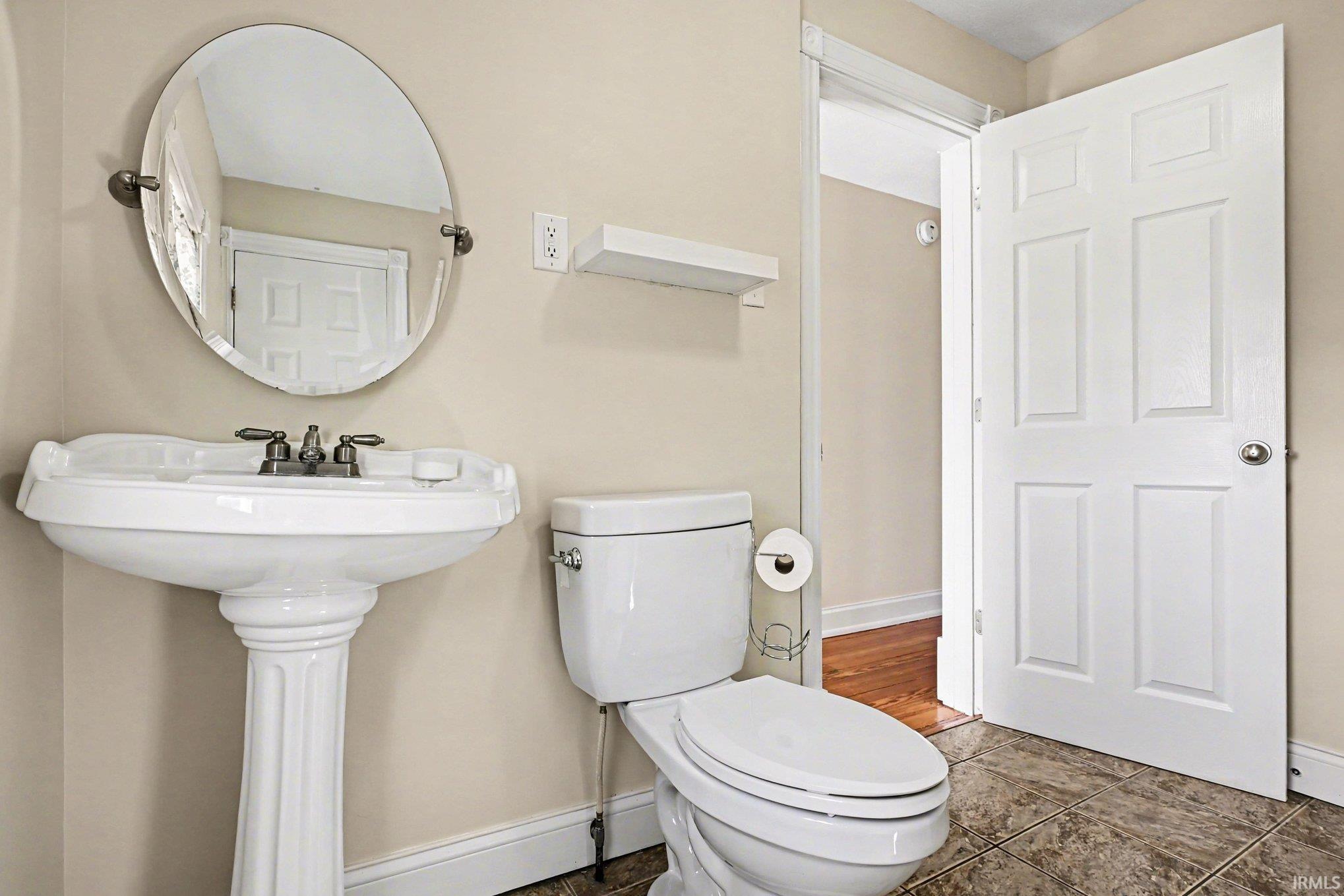 1736 Lincolnway W Osceola IN 46561