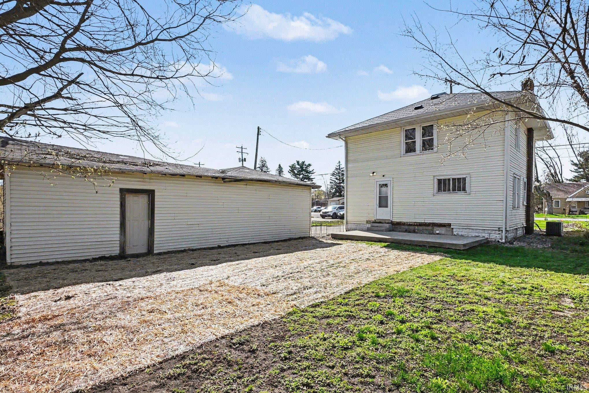 1736 Lincolnway W Osceola IN 46561