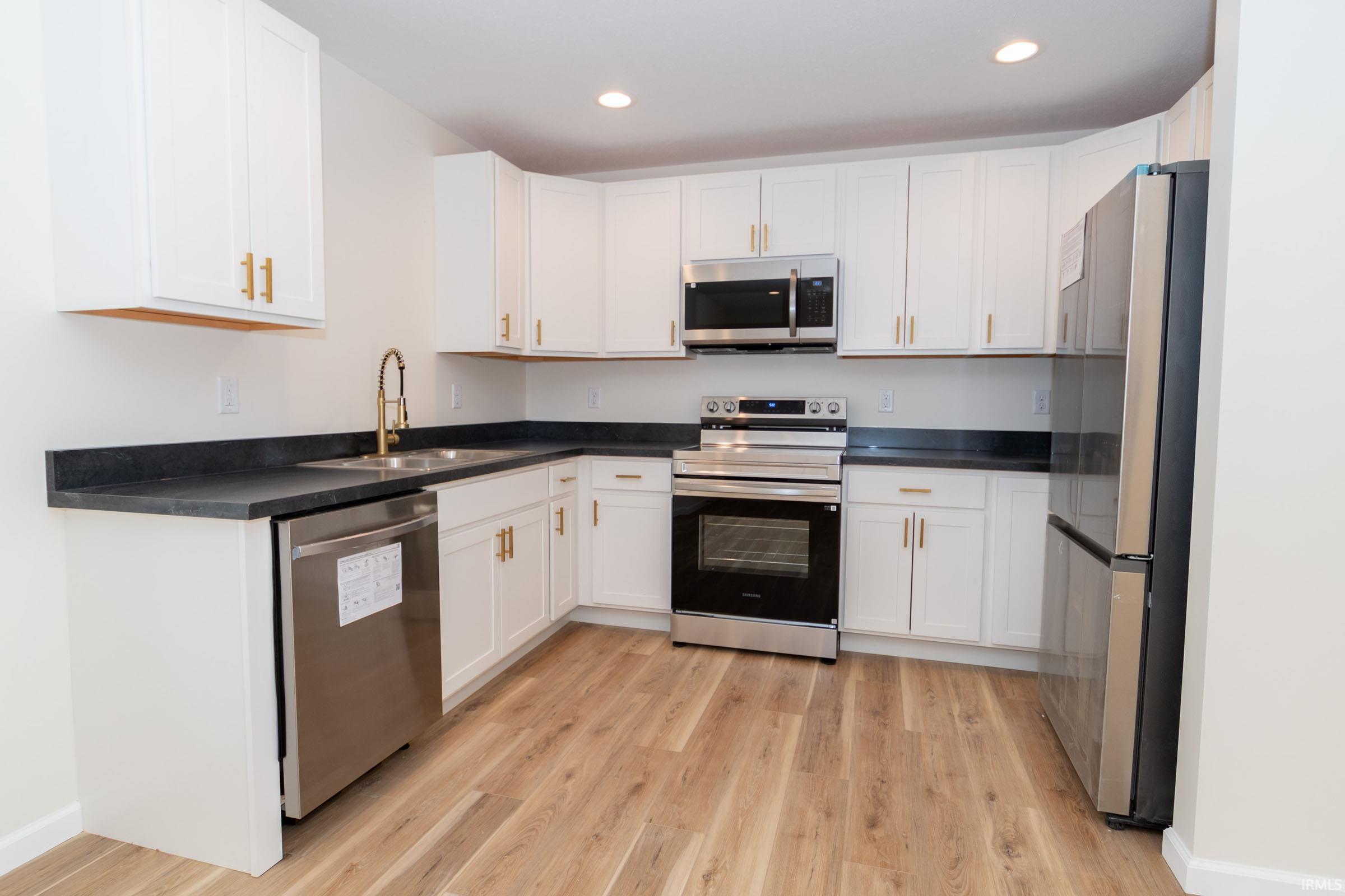 1105 Edwardsburg Avenue Elkhart IN 46514