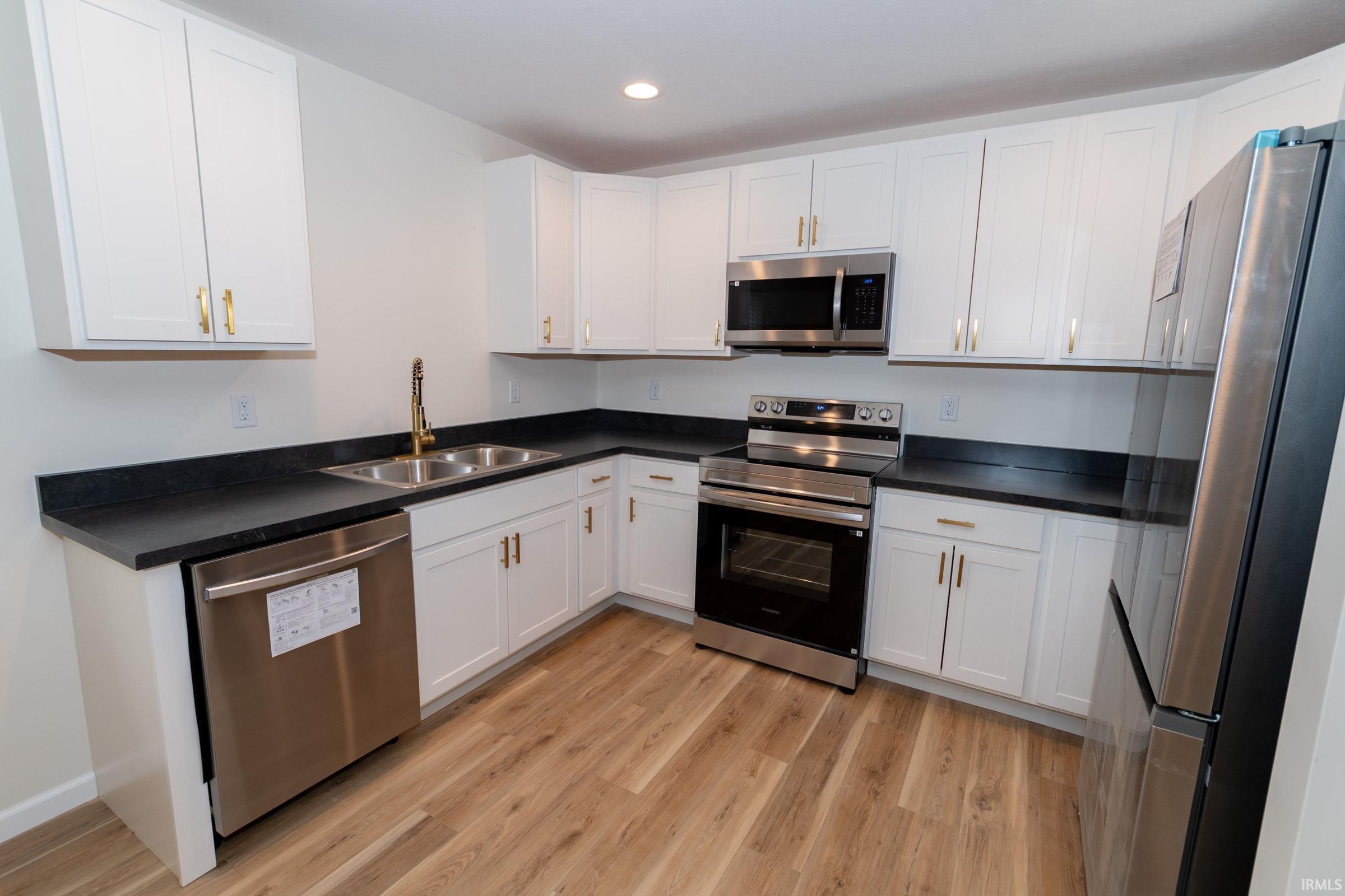 1105 Edwardsburg Avenue Elkhart IN 46514
