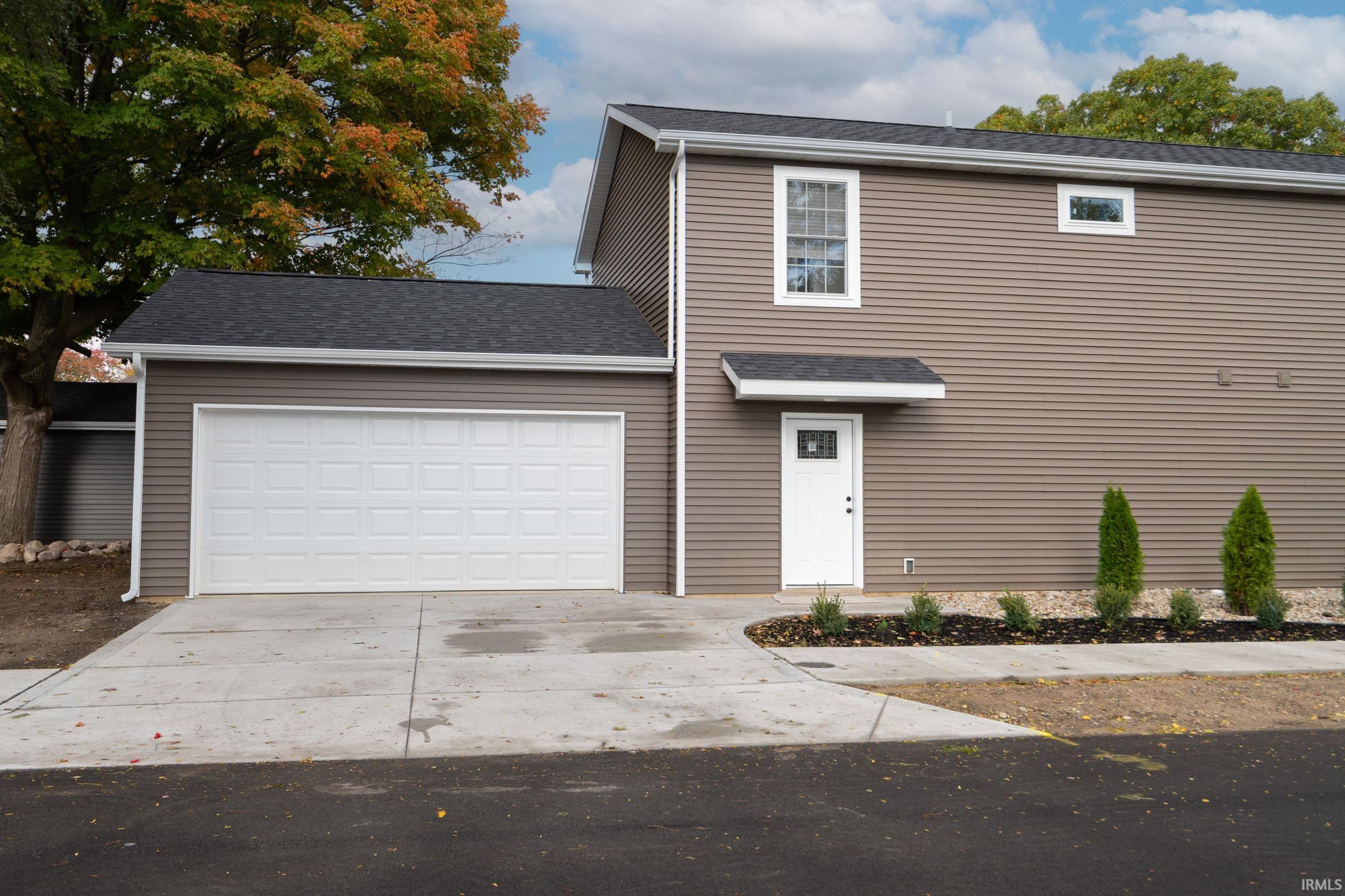 1105 Edwardsburg Avenue Elkhart IN 46514
