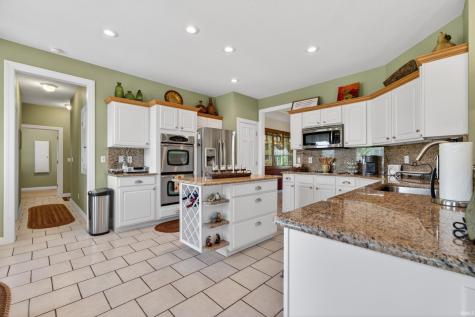 1493 E Crane Pond Drive Marion IN 46952