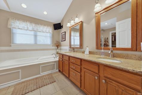 1493 E Crane Pond Drive Marion IN 46952