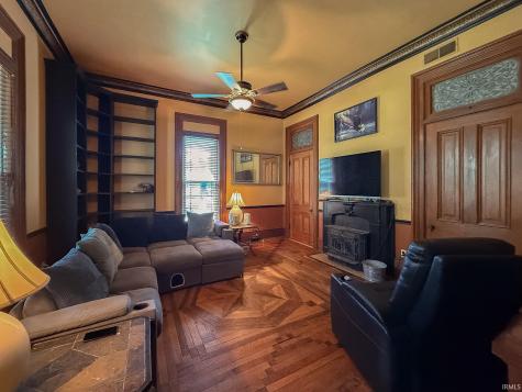 4814 New Harmony Road Evansville IN 47720