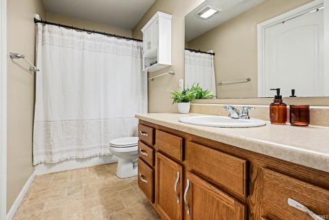 671 Stag Drive Warsaw IN 46582