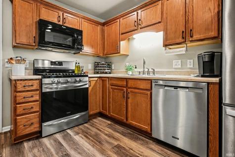 671 Stag Drive Warsaw IN 46582