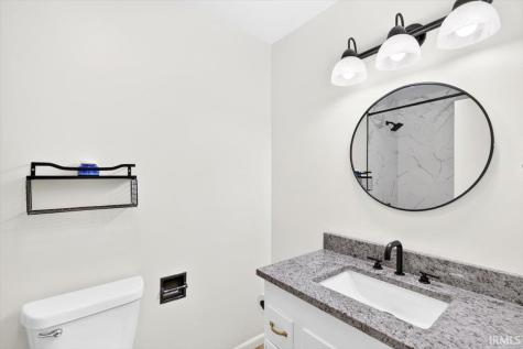 2815 Yellowwood Court Columbus IN 47203