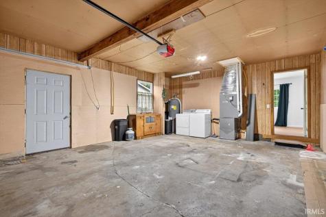 2815 Yellowwood Court Columbus IN 47203