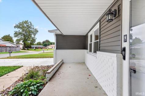 2815 Yellowwood Court Columbus IN 47203