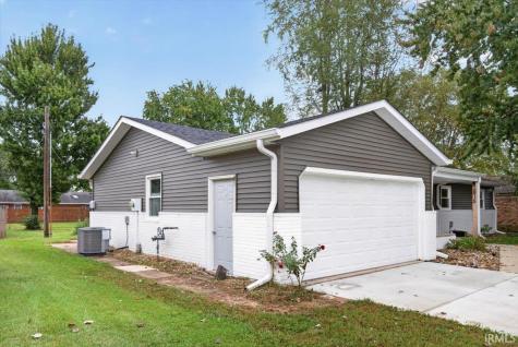 2815 Yellowwood Court Columbus IN 47203