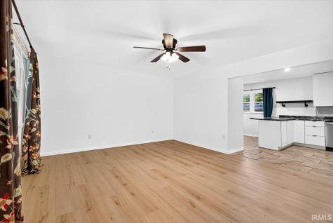 2815 Yellowwood Court Columbus IN 47203