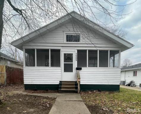 1909 S Brookfield Street South Bend IN 46613