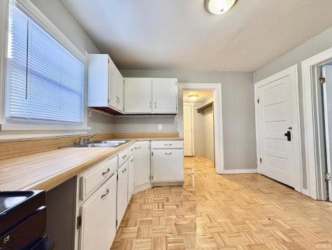 1909 S Brookfield Street South Bend IN 46613