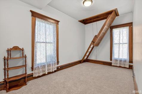 112 W 1st Street Brookston IN 47923