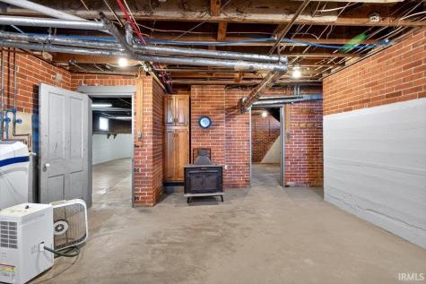 112 W 1st Street Brookston IN 47923