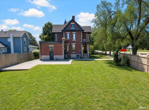 112 W 1st Street Brookston IN 47923