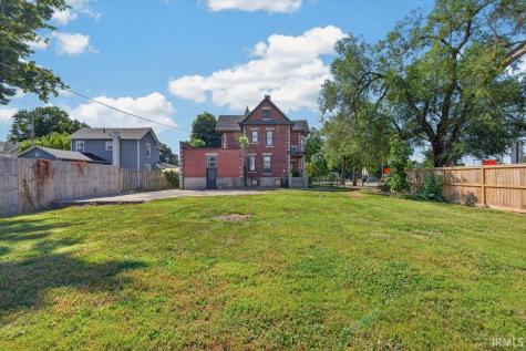112 W 1st Street Brookston IN 47923