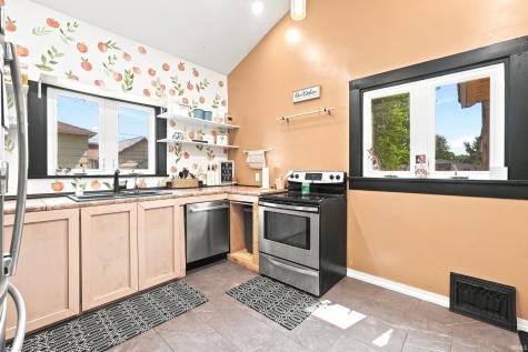 602 S Wayne Street Hamilton IN 46742