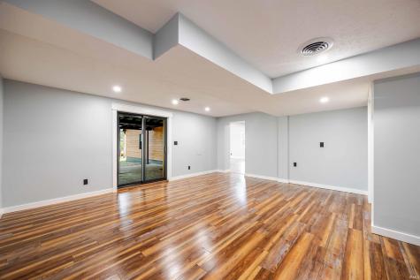 123 Empire Lane Bedford IN 47421