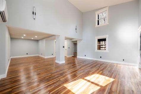 123 Empire Lane Bedford IN 47421
