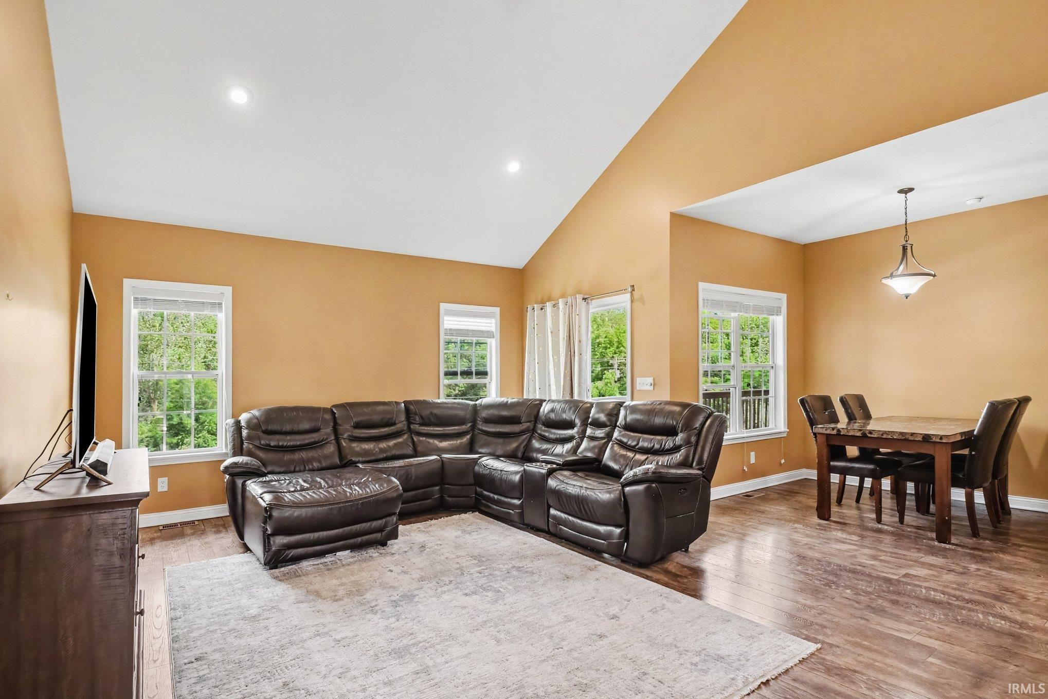 2623 Pine Cone Lane Warsaw IN 46582