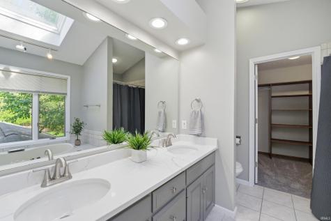 820 Deerwood Ridge Lafayette IN 47905