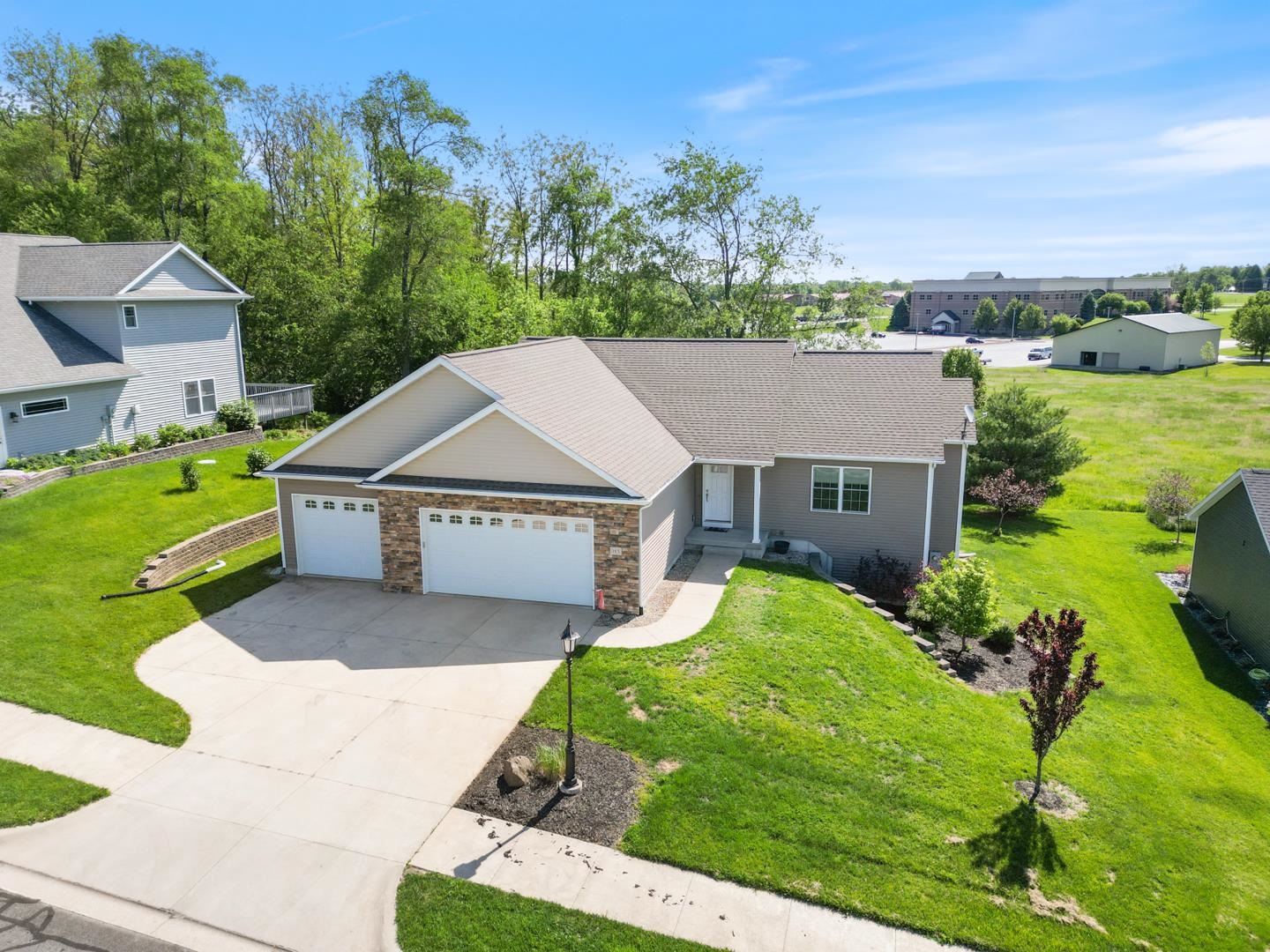 165 Chickadee Lane Warsaw IN 46580