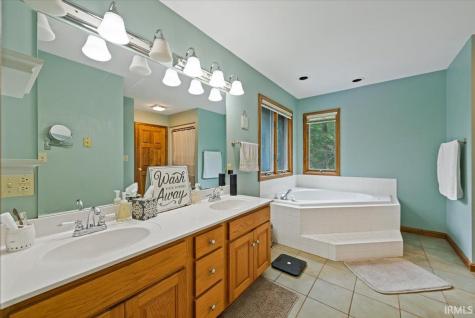 6308 N Bent Pine Drive Bloomington IN 47408
