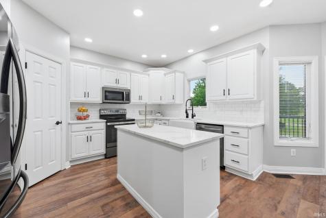 8609 Greyhawk Drive Fort Wayne IN 46835