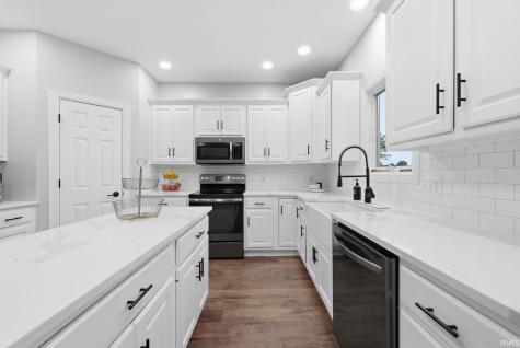 8609 Greyhawk Drive Fort Wayne IN 46835