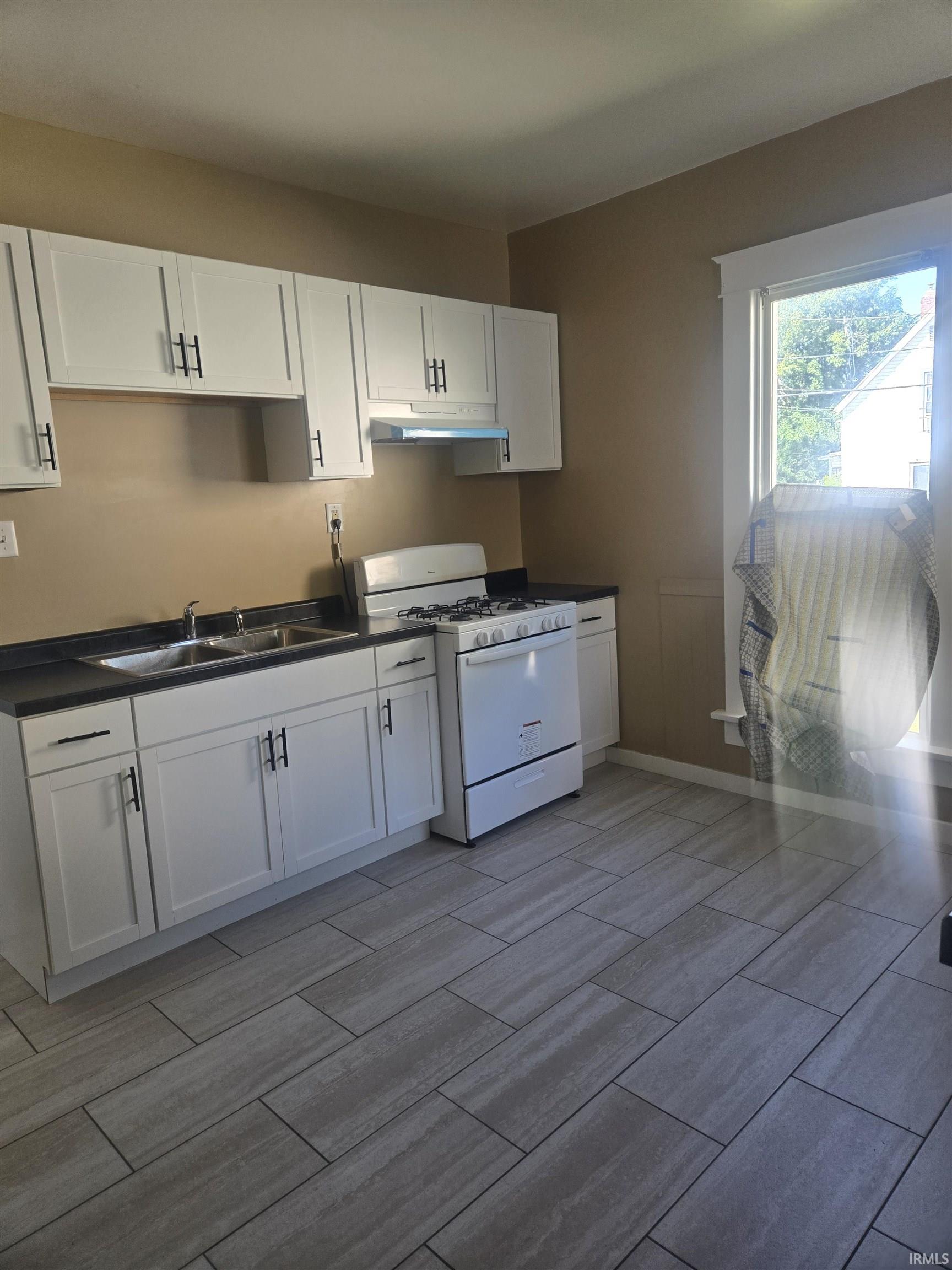 906 Hudson Street Elkhart IN 46516