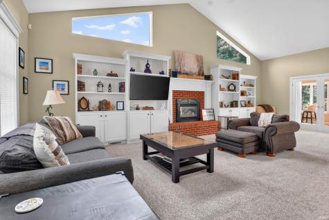 61705 Greentree Drive South Bend IN 46614