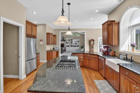 61705 Greentree Drive South Bend IN 46614