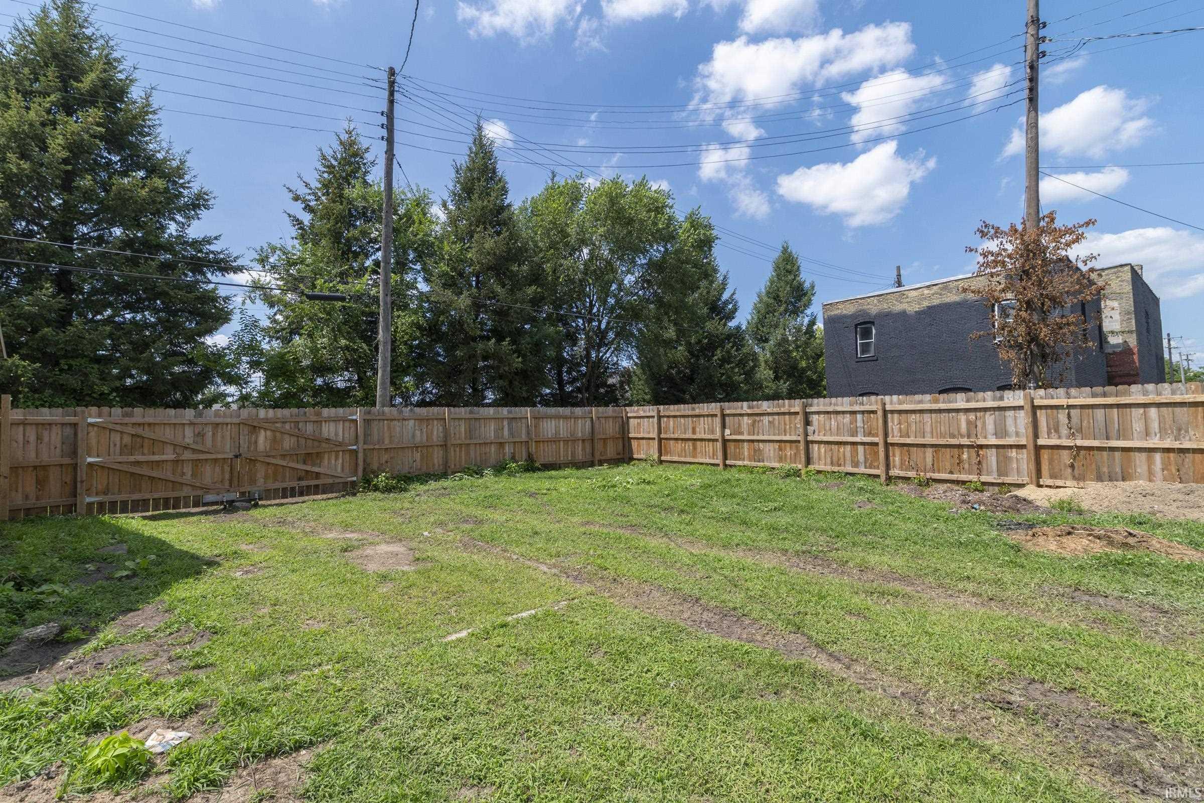 415 Harris Street South Bend IN 46619