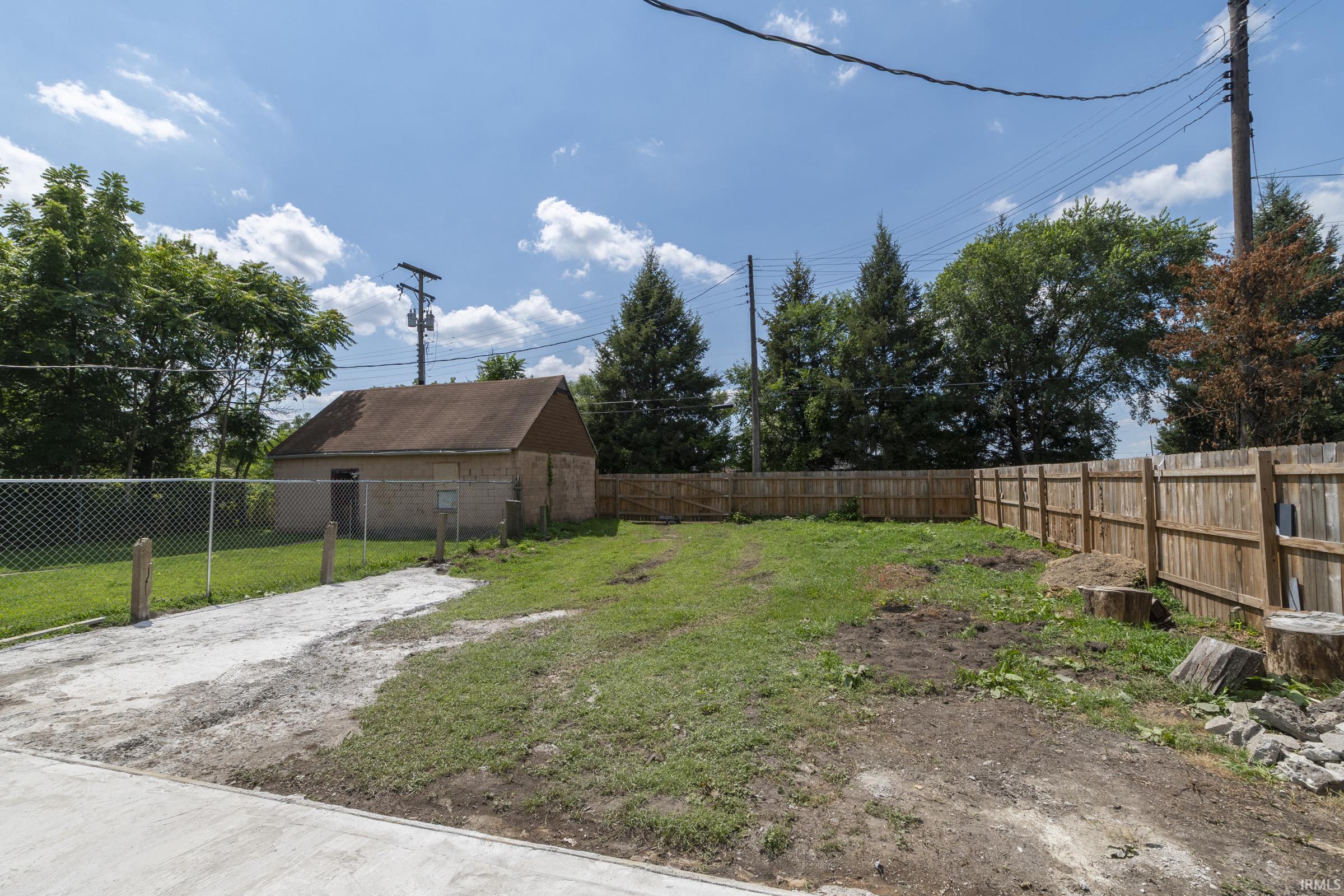 415 Harris Street South Bend IN 46619