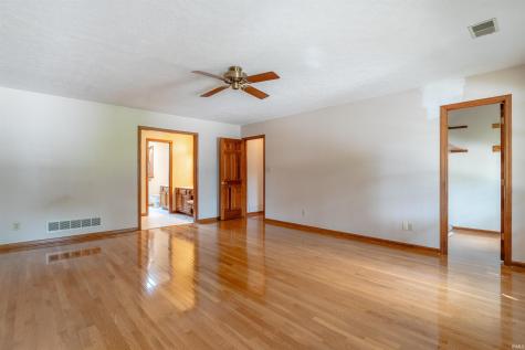 1542 Kings Bridge Road Evansville IN 47725