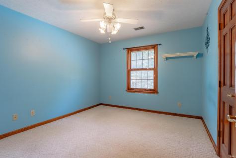 1542 Kings Bridge Road Evansville IN 47725