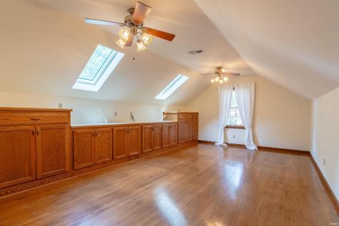 1542 Kings Bridge Road Evansville IN 47725
