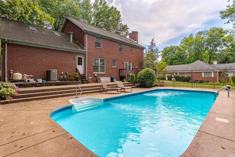 1542 Kings Bridge Road Evansville IN 47725