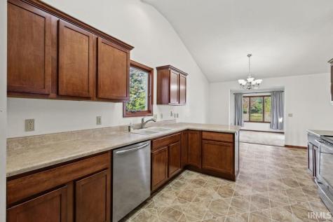 336 Crown Hill Drive Huntington IN 46750