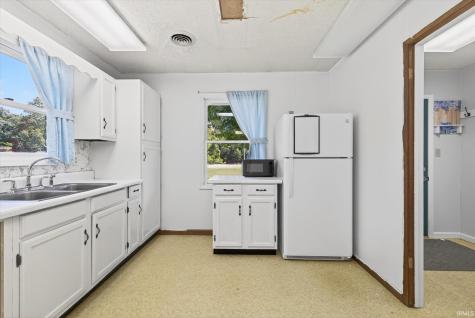 2082 W State Road 54 Bloomfield IN 47424