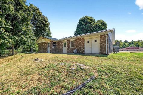 2082 W State Road 54 Bloomfield IN 47424