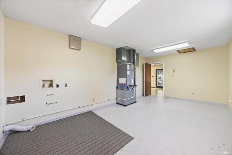 2082 W State Road 54 Bloomfield IN 47424