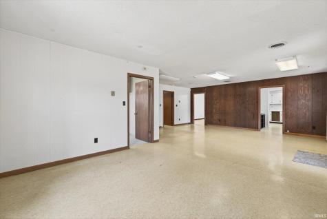 2082 W State Road 54 Bloomfield IN 47424