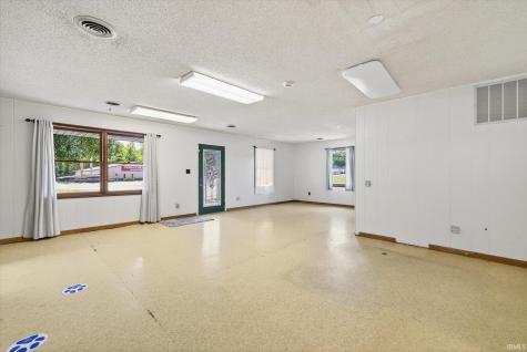2082 W State Road 54 Bloomfield IN 47424
